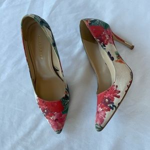 Marc Fisher DARREN 5 Tropical Print Pointed Heels Women’s Size 6.5